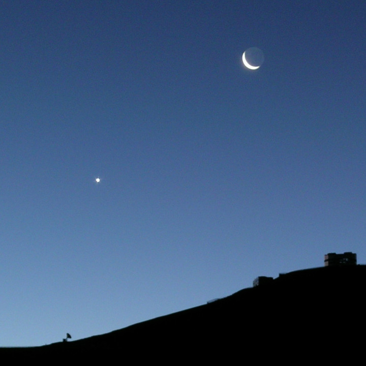 venus & moon above paranal
